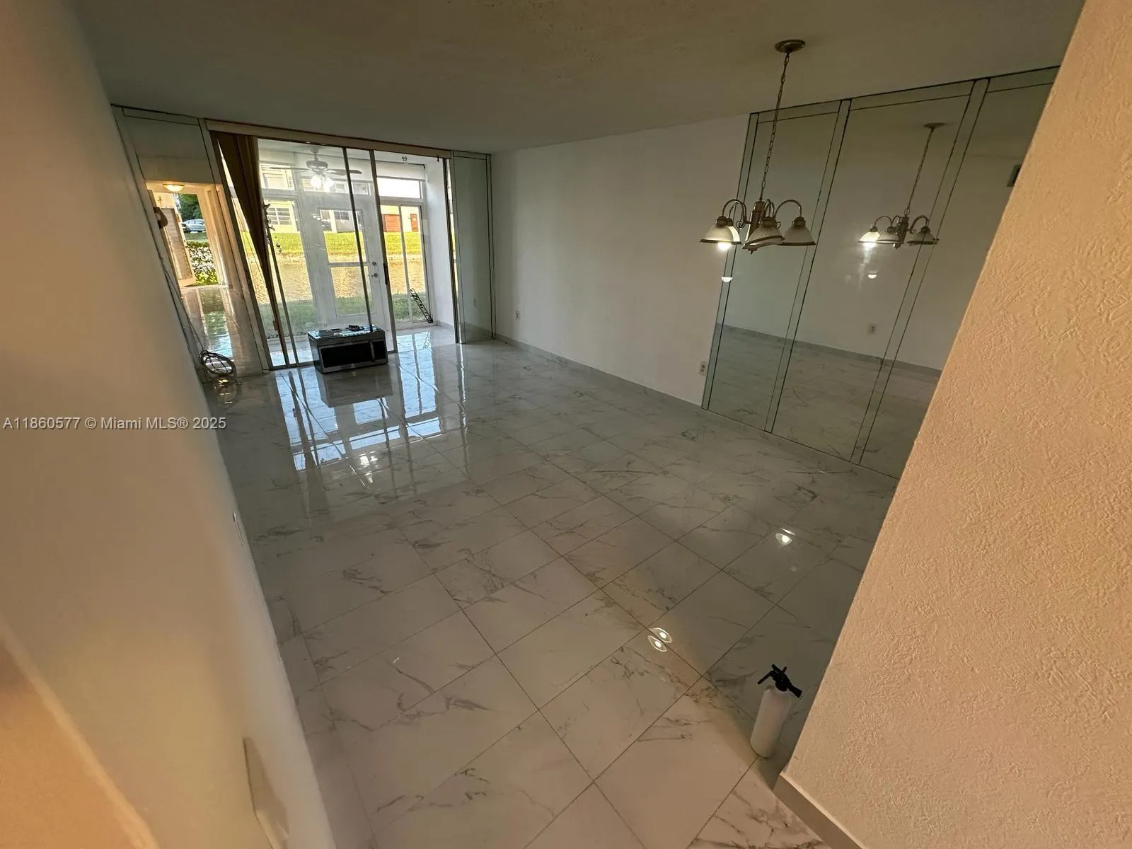8951 Sunrise Lakes Blvd, #105