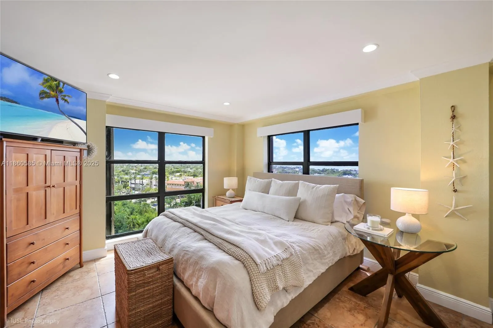 77 Crandon Blvd, #10D