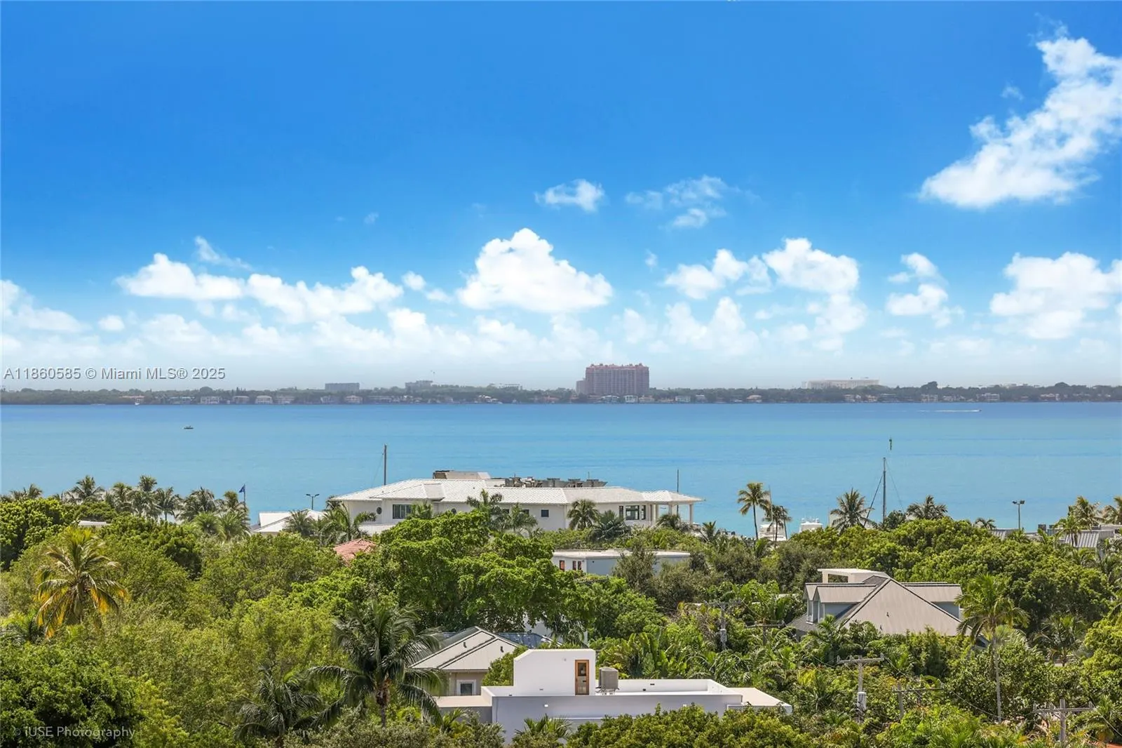 77 Crandon Blvd, #10D