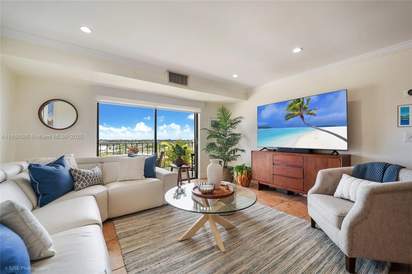 77 Crandon Blvd, #10D