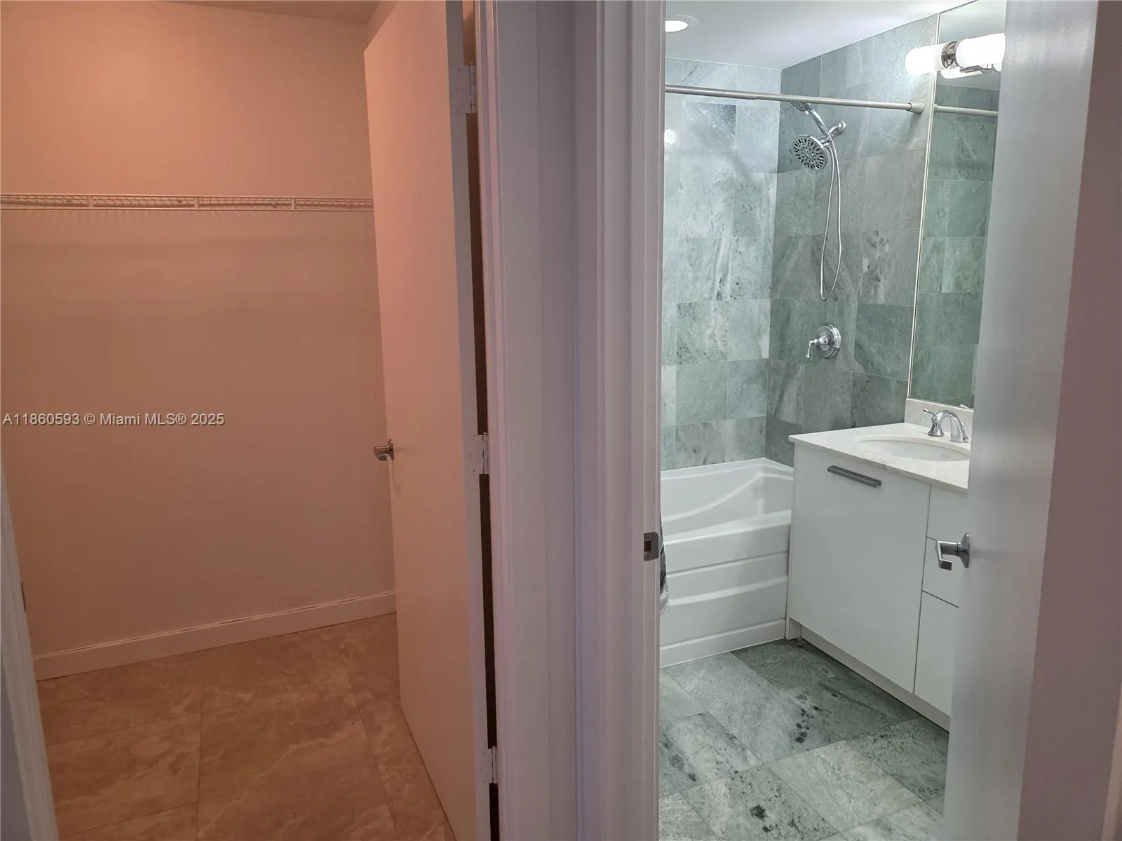 1050 Brickell Ave, #2514