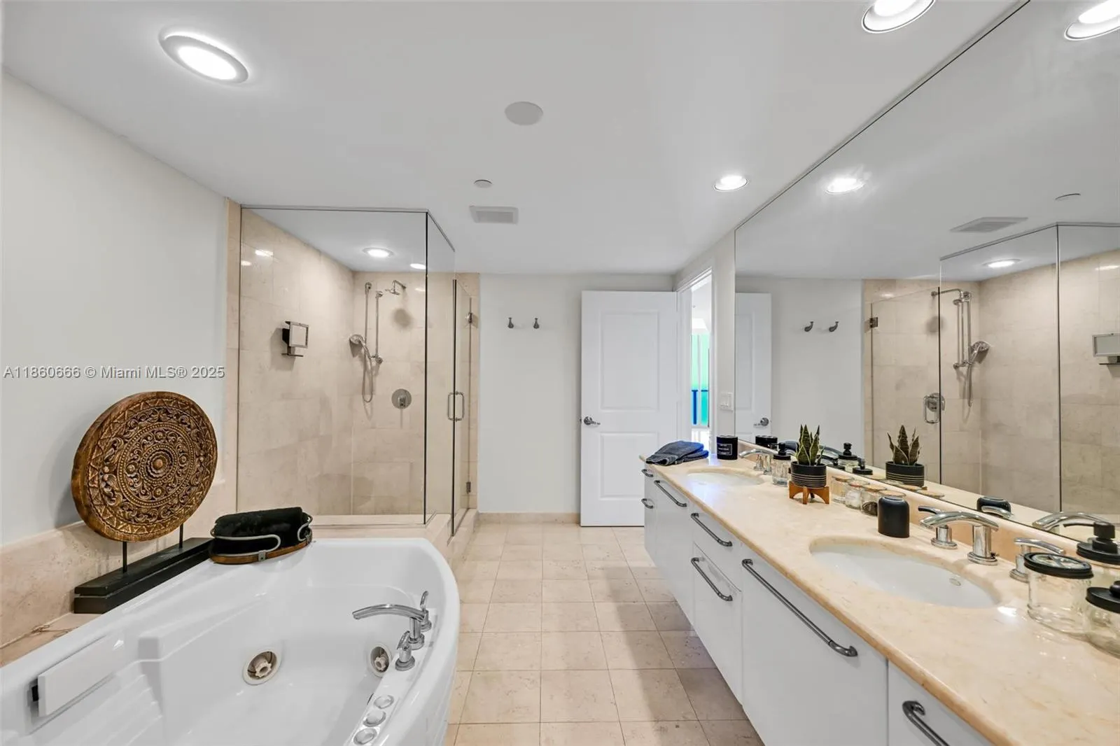 3101 S Ocean Dr, #2807