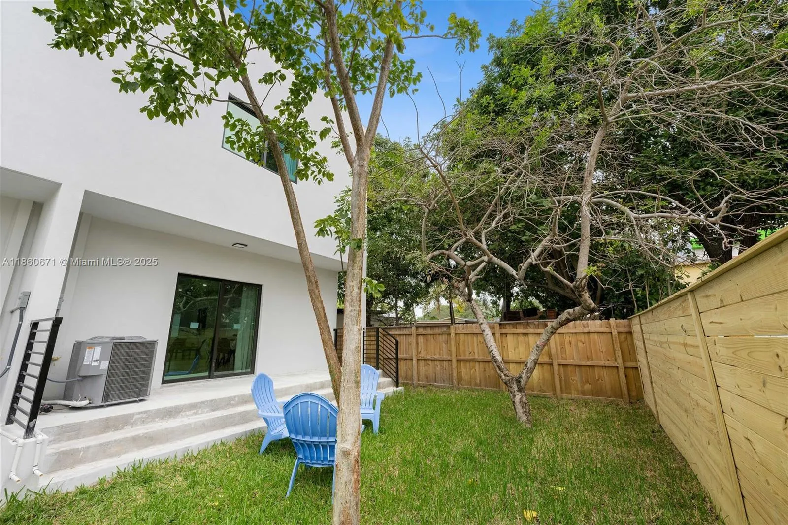 1890 NW 26th St