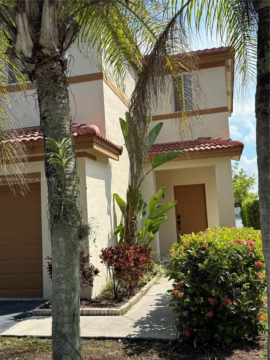 1421 Presidio Dr