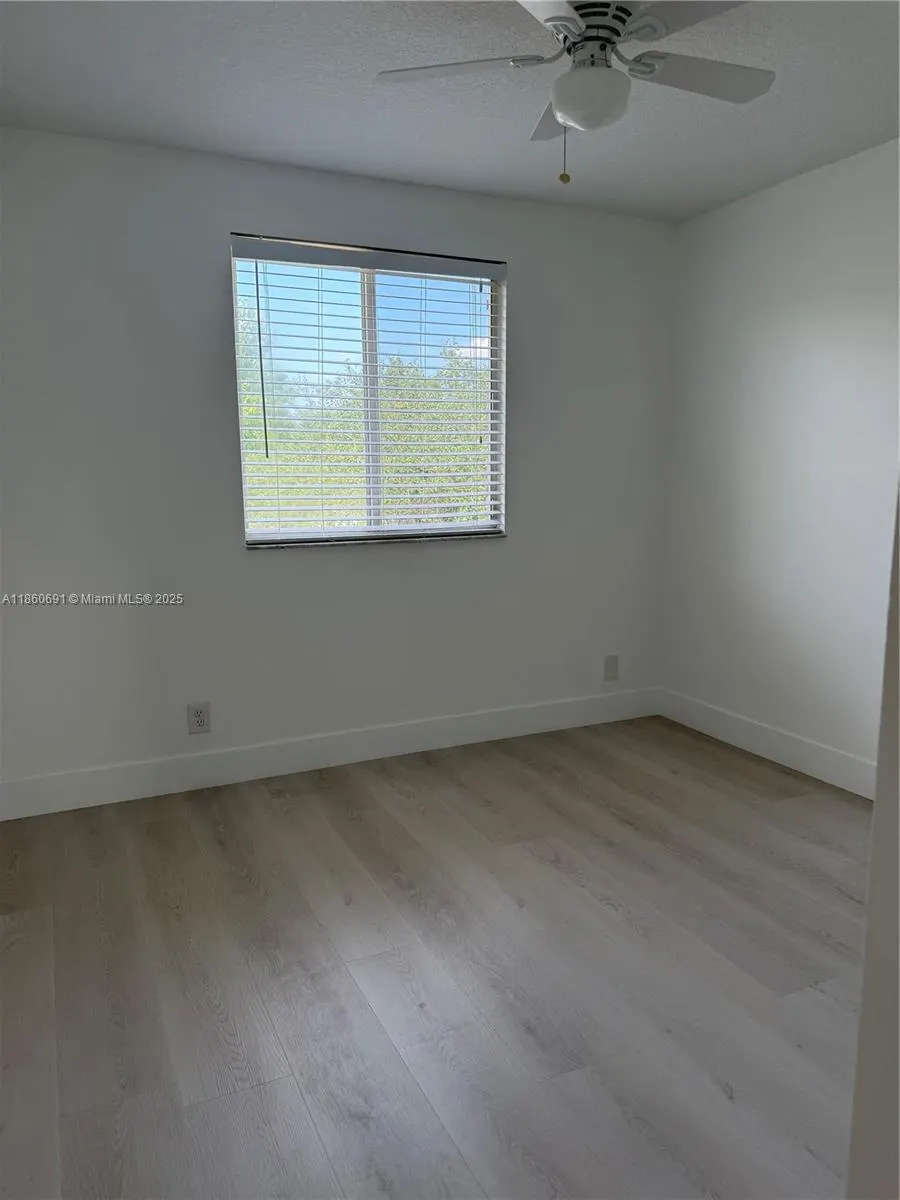 1421 Presidio Dr