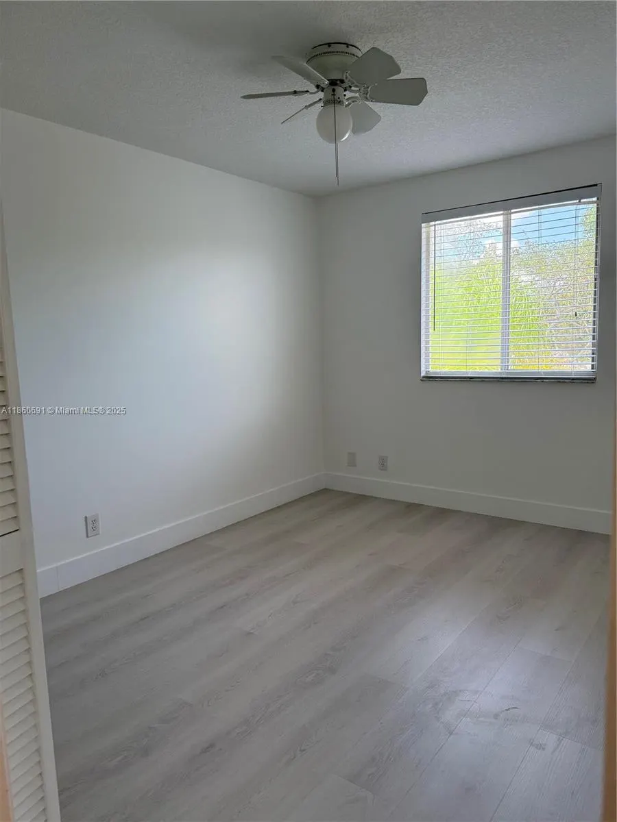1421 Presidio Dr