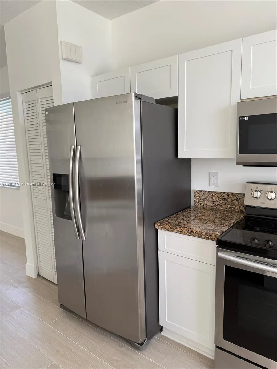 1421 Presidio Dr