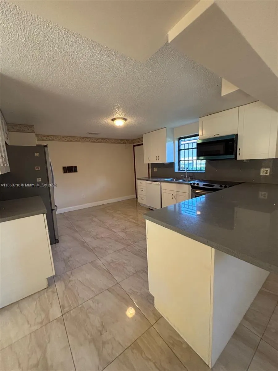 2812 SW 115th Ave, #0