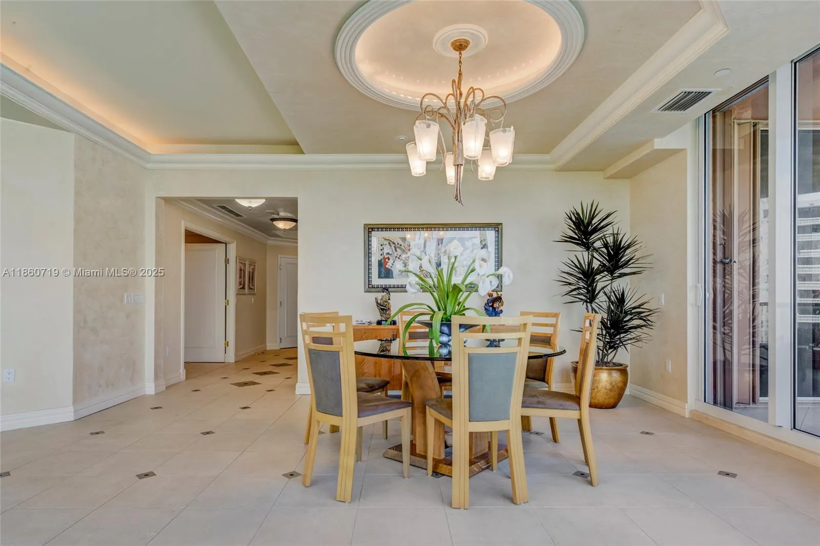 60 Edgewater Dr, #7H