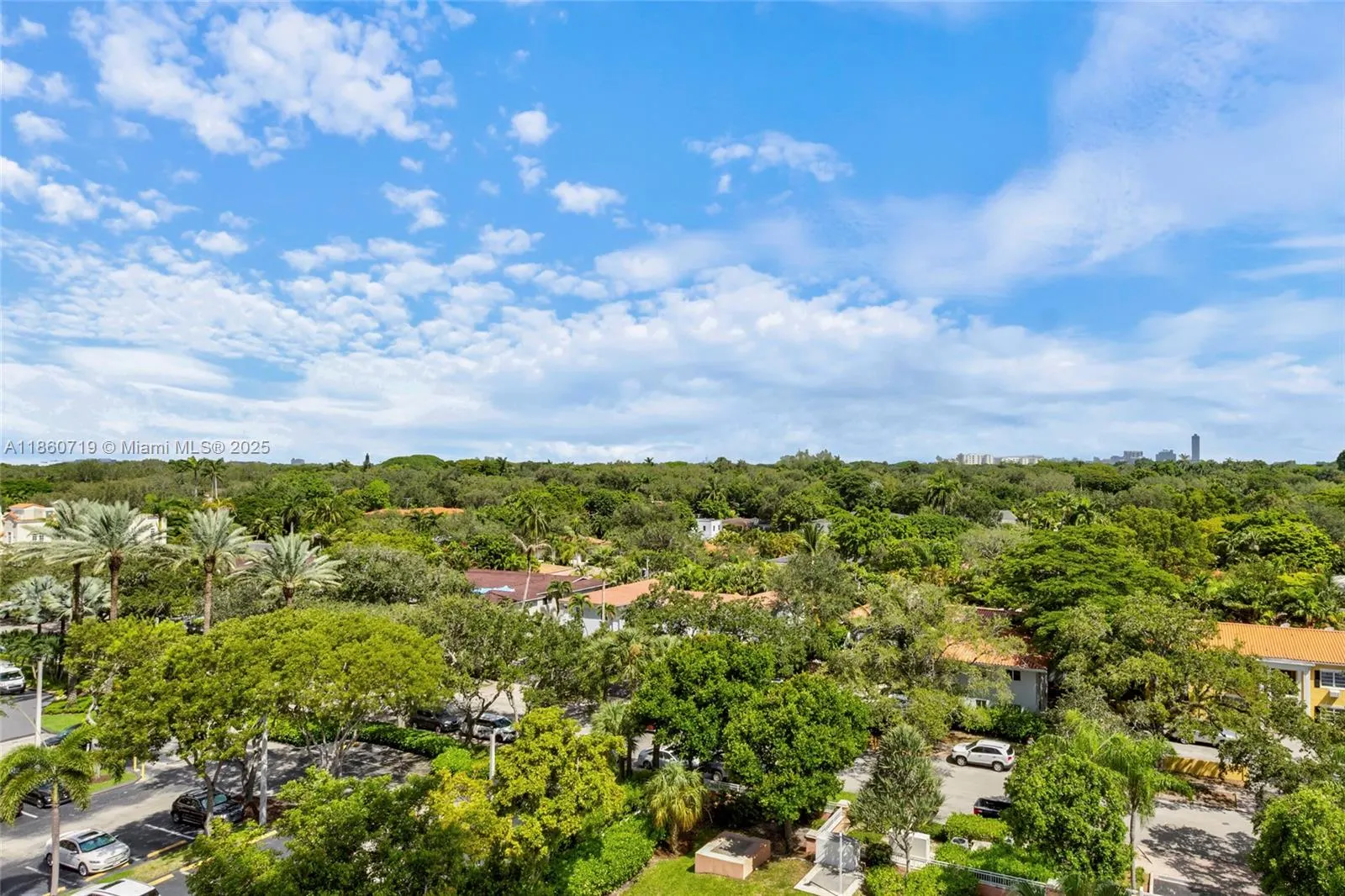 60 Edgewater Dr, #7H