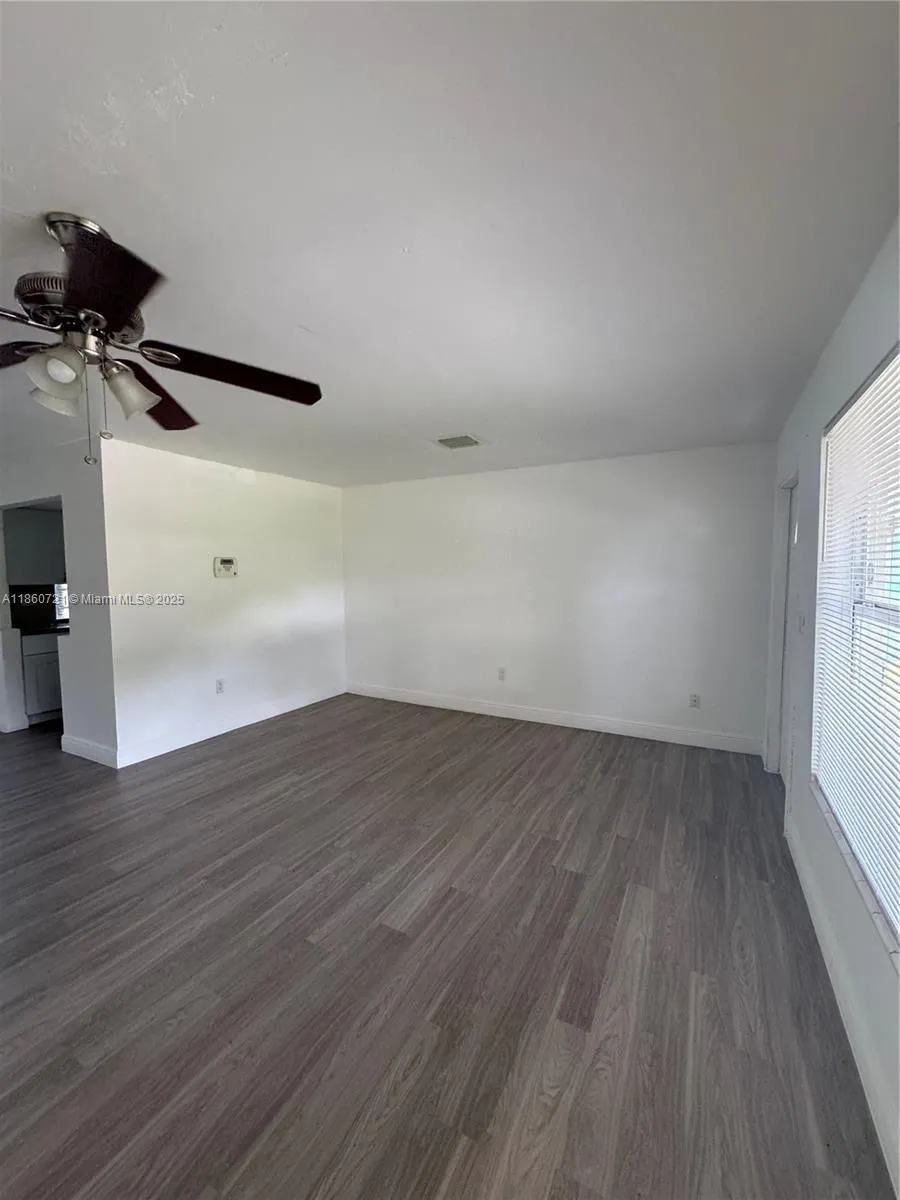 2985 NW 69th Ave