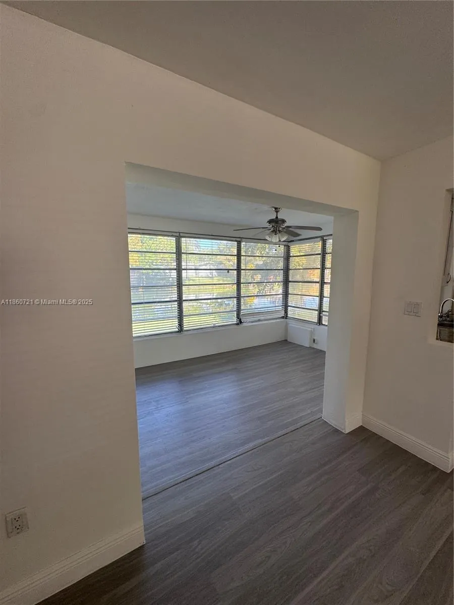2985 NW 69th Ave