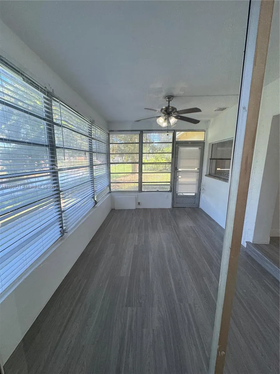 2985 NW 69th Ave