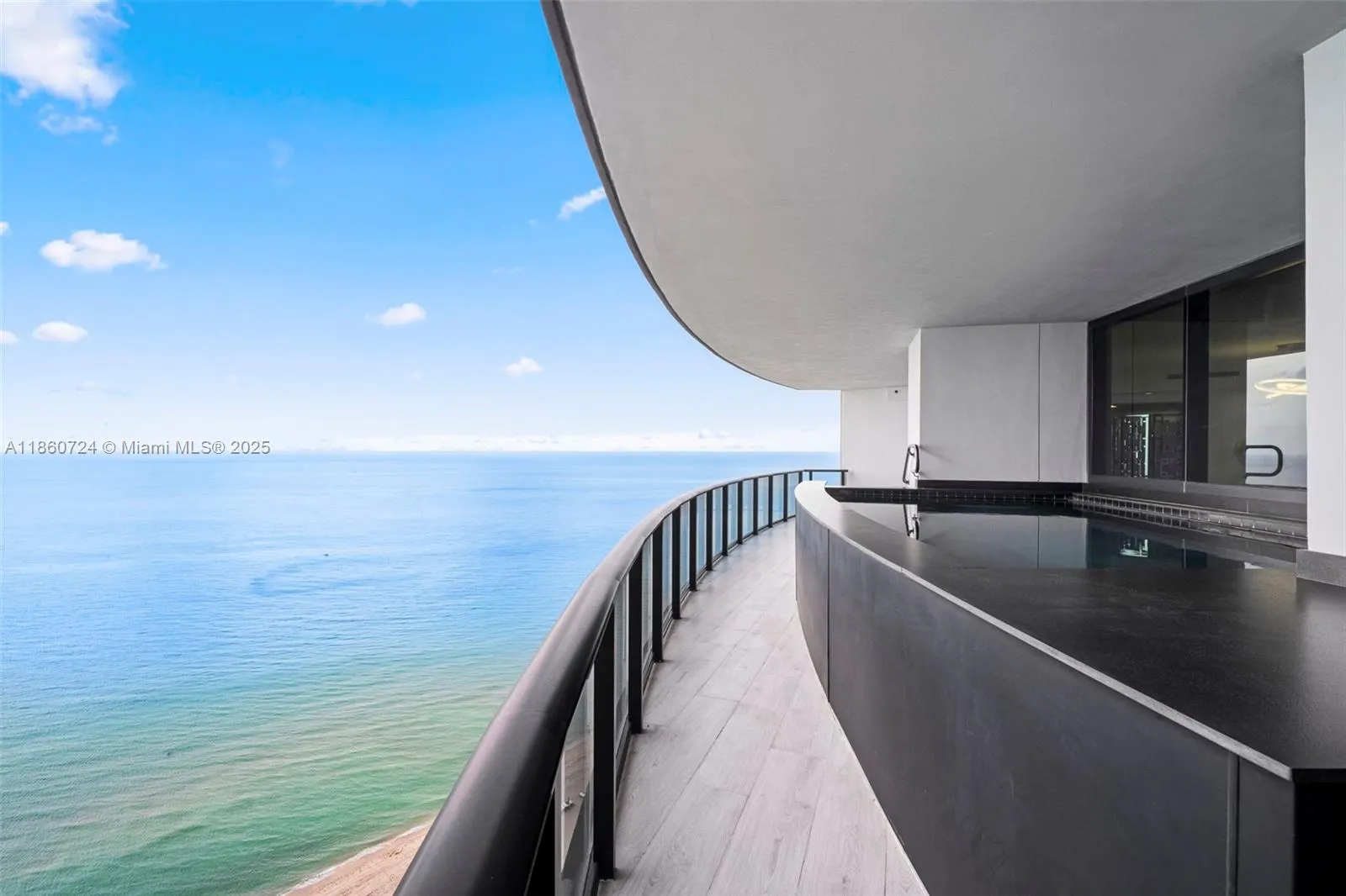 18555 Collins Ave, #2105