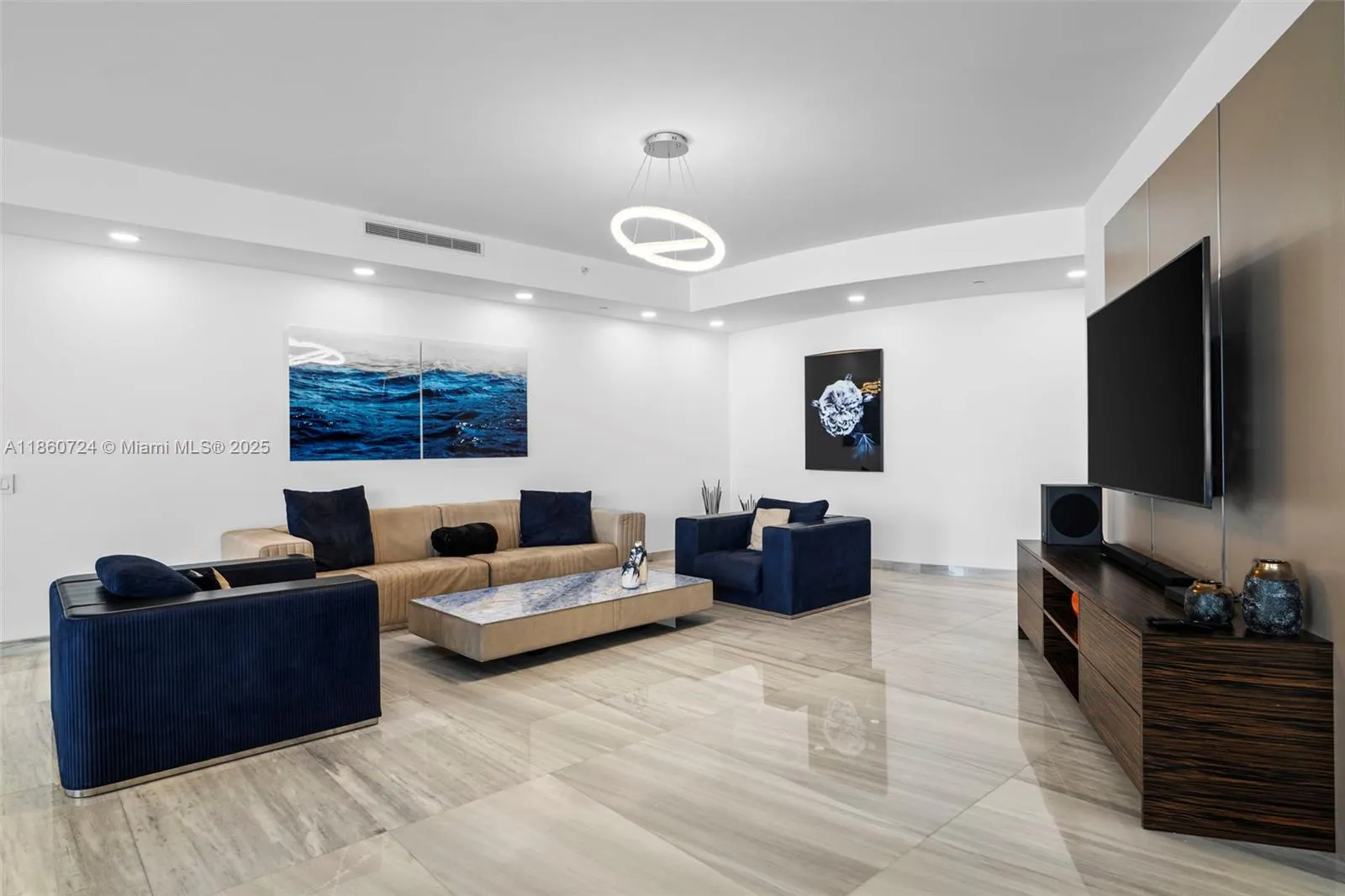 18555 Collins Ave, #2105