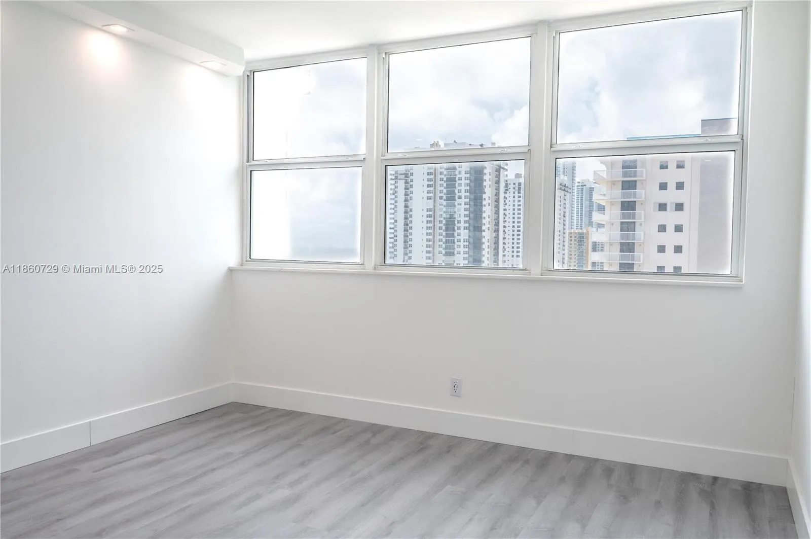 1410 S Ocean Dr, #1406