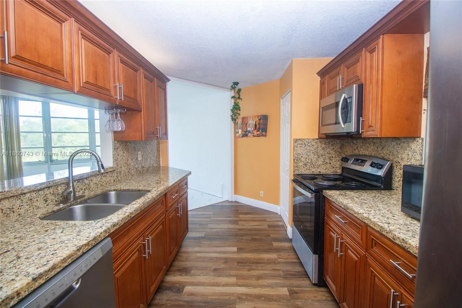 3100 N Pine Island Rd, #207