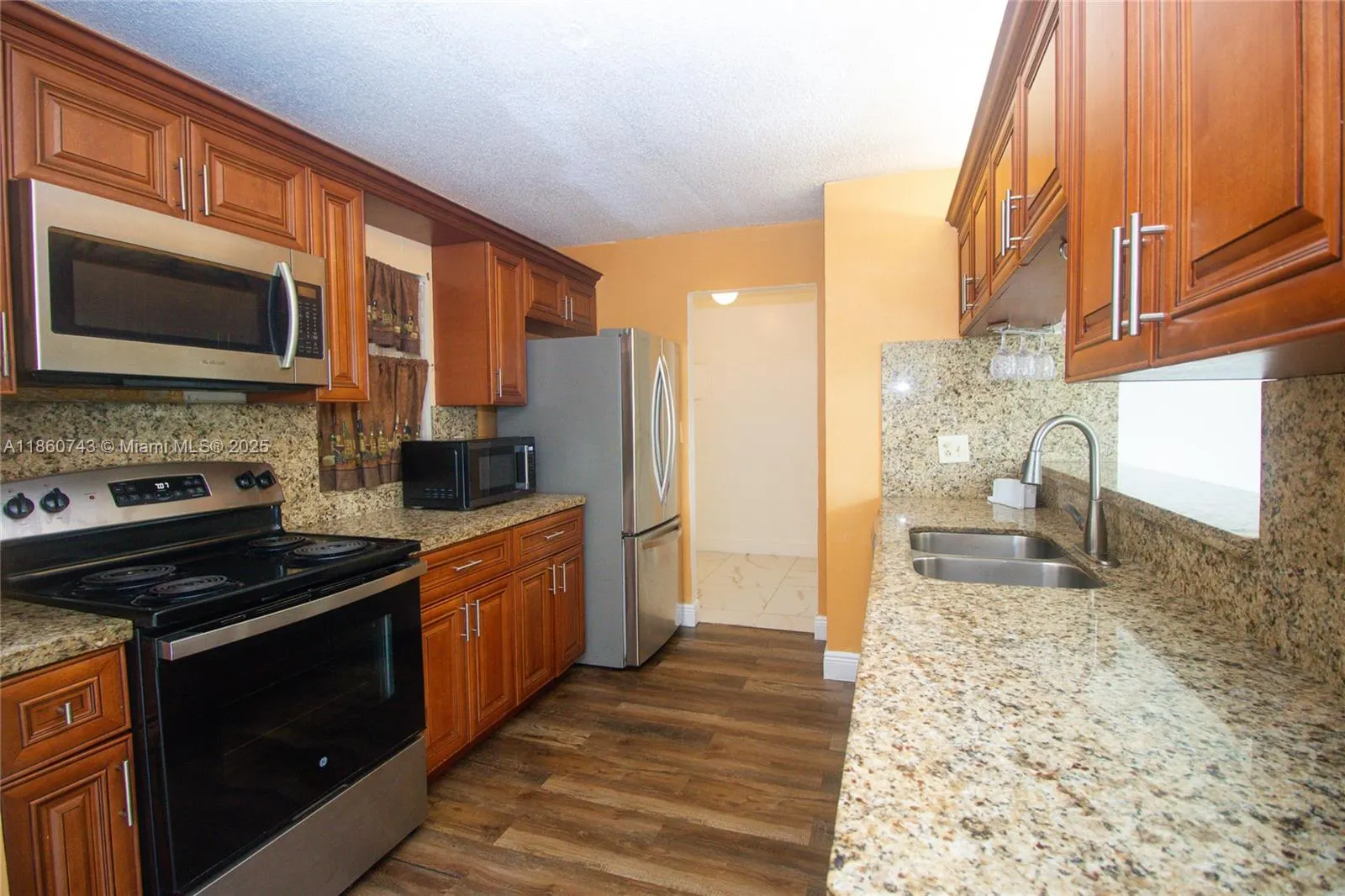 3100 N Pine Island Rd, #207