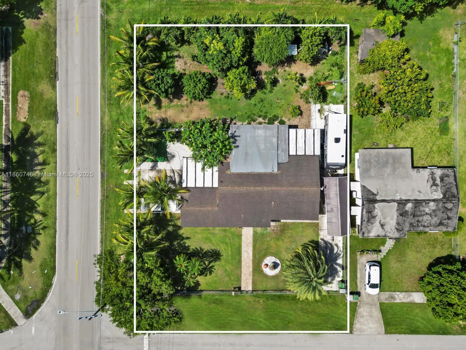 545 NW 10th St