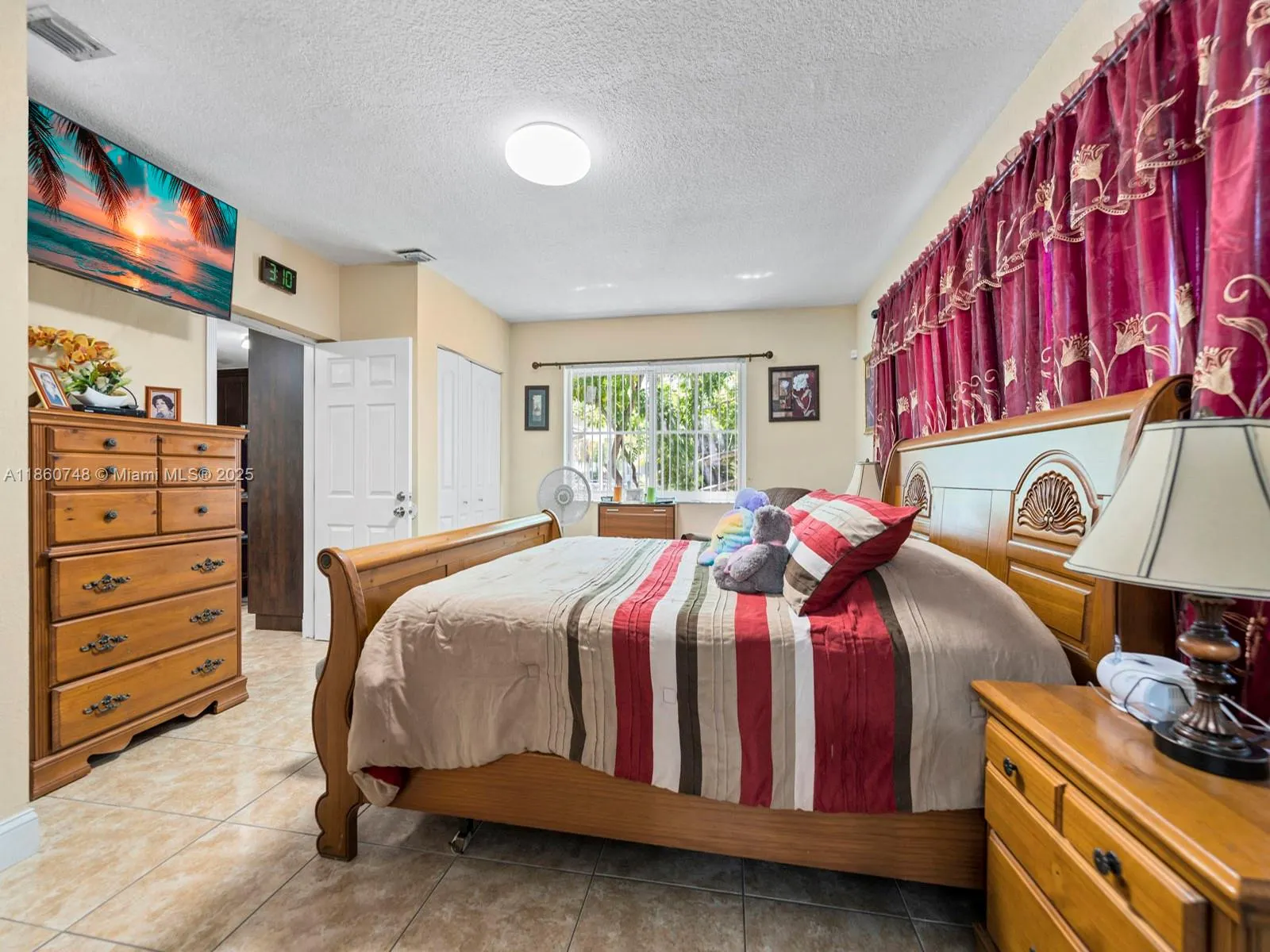 545 NW 10th St
