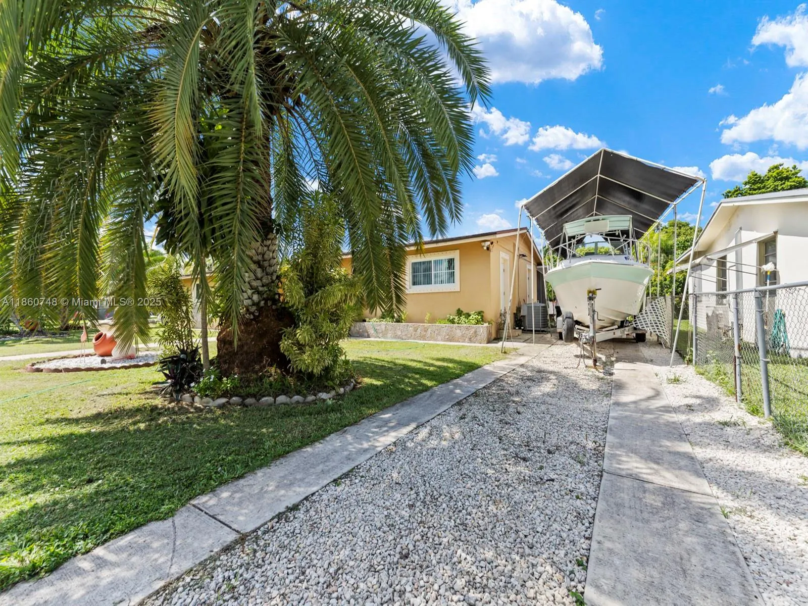 545 NW 10th St