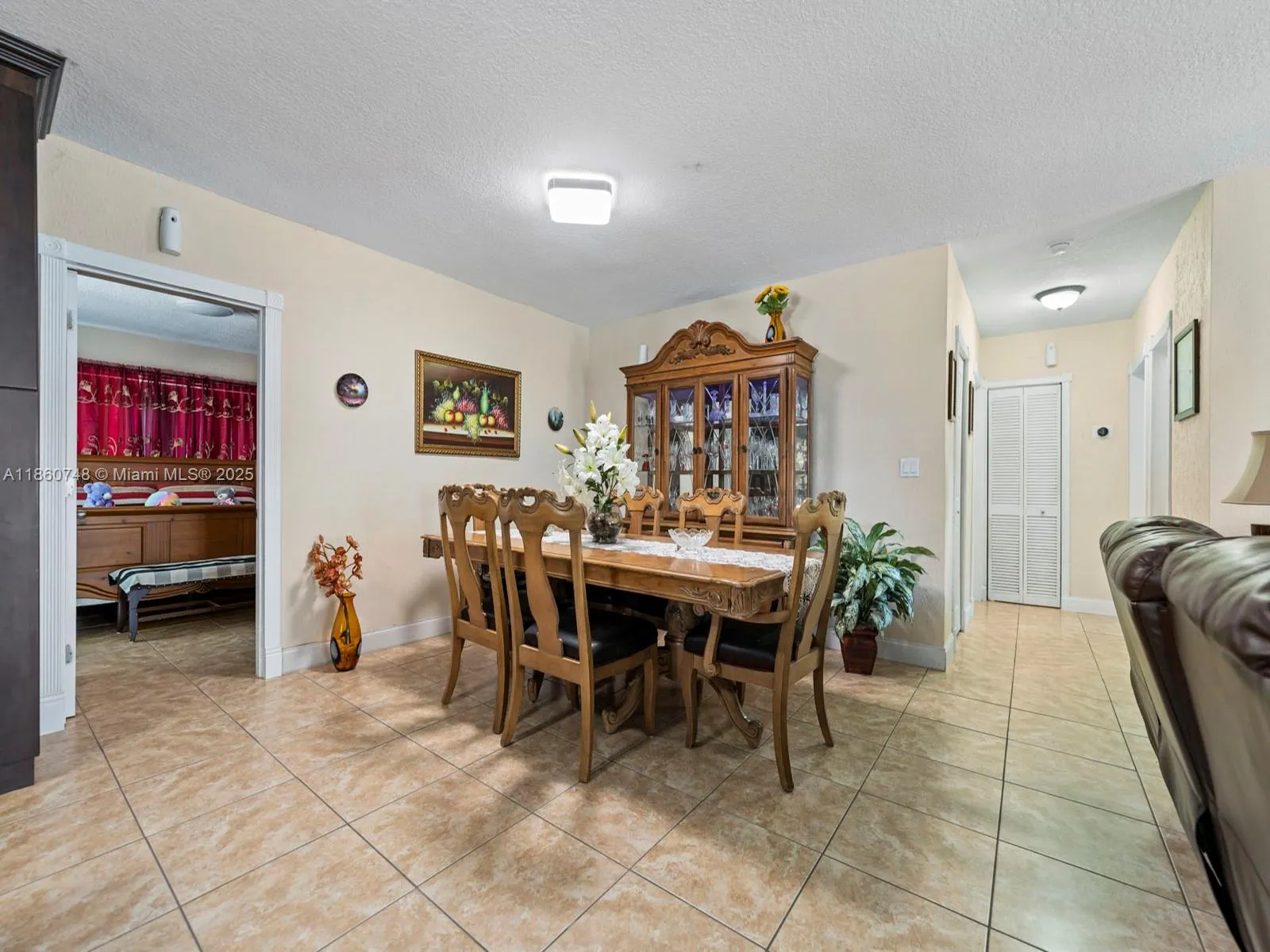 545 NW 10th St
