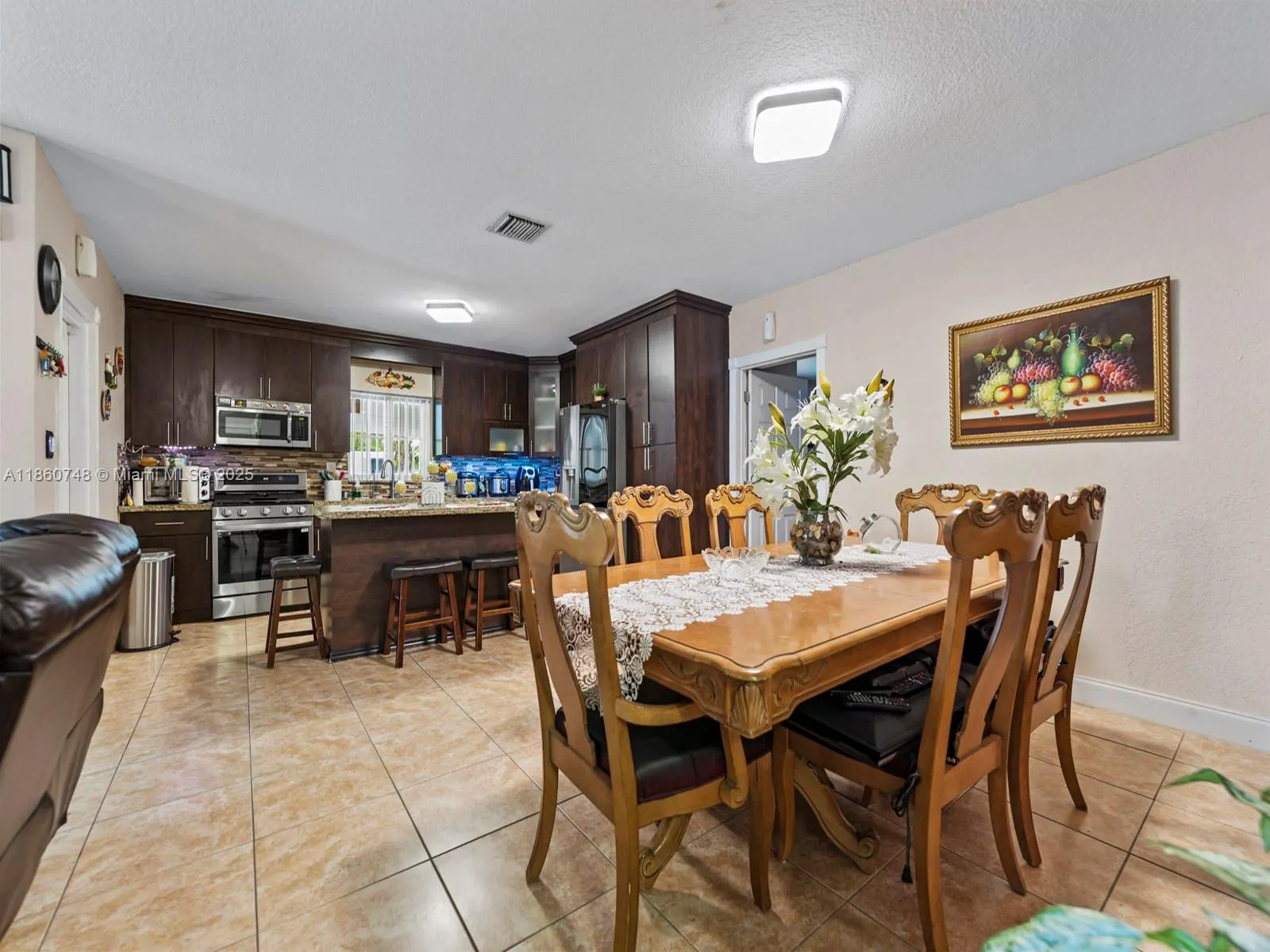 545 NW 10th St
