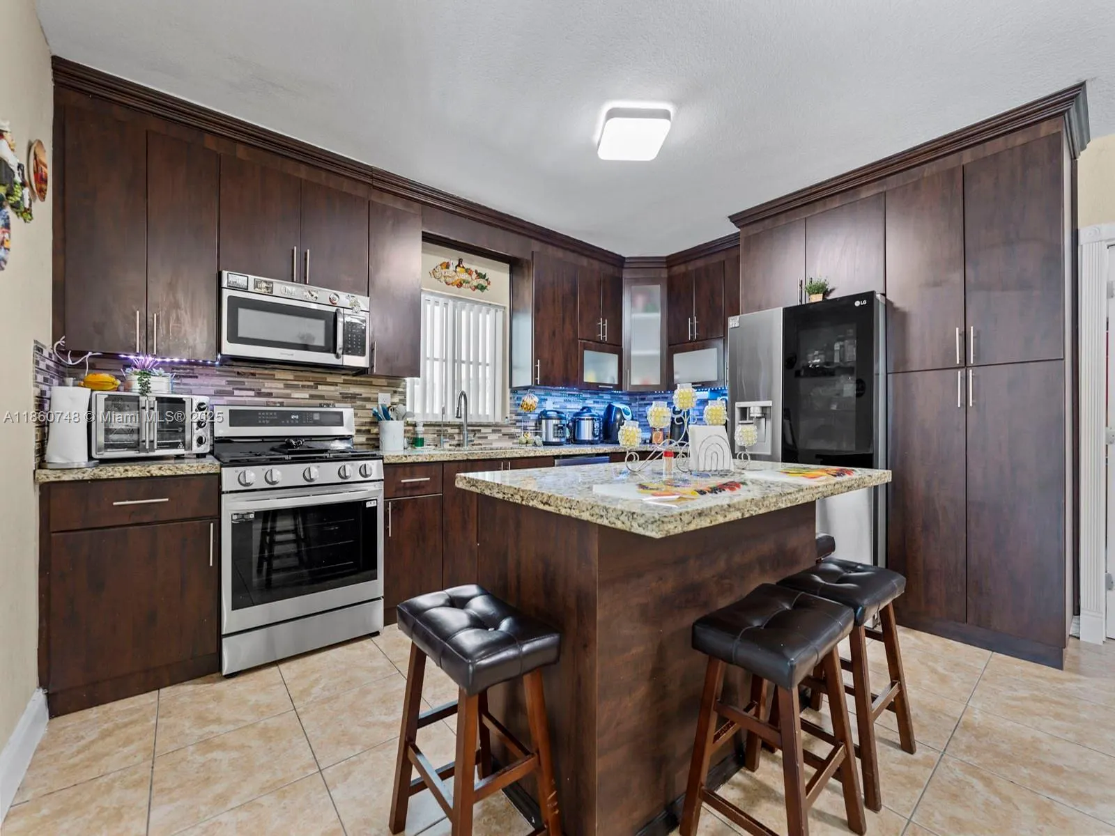 545 NW 10th St