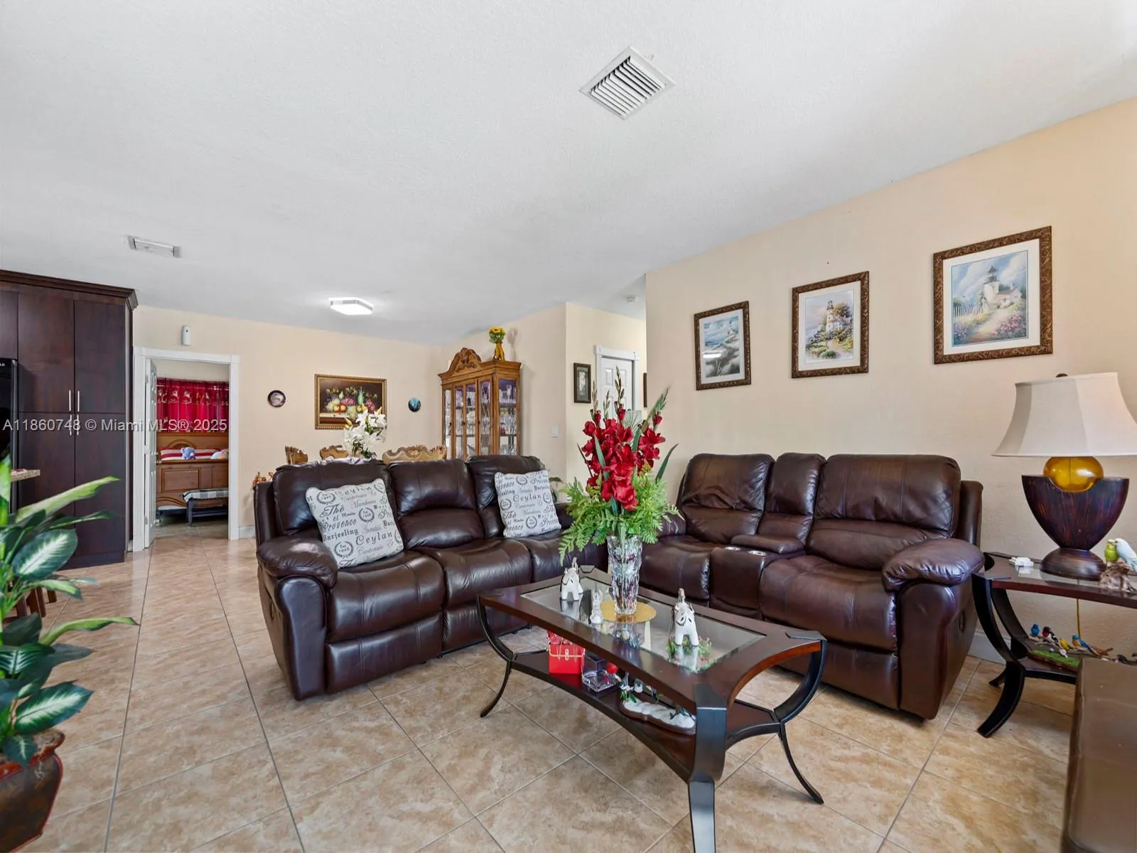 545 NW 10th St