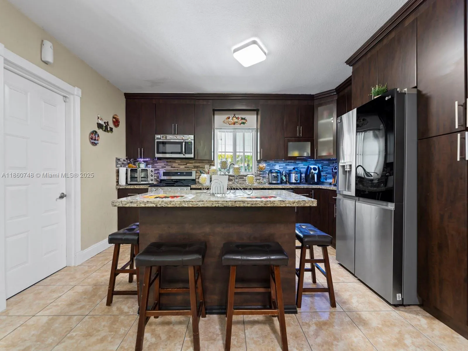 545 NW 10th St