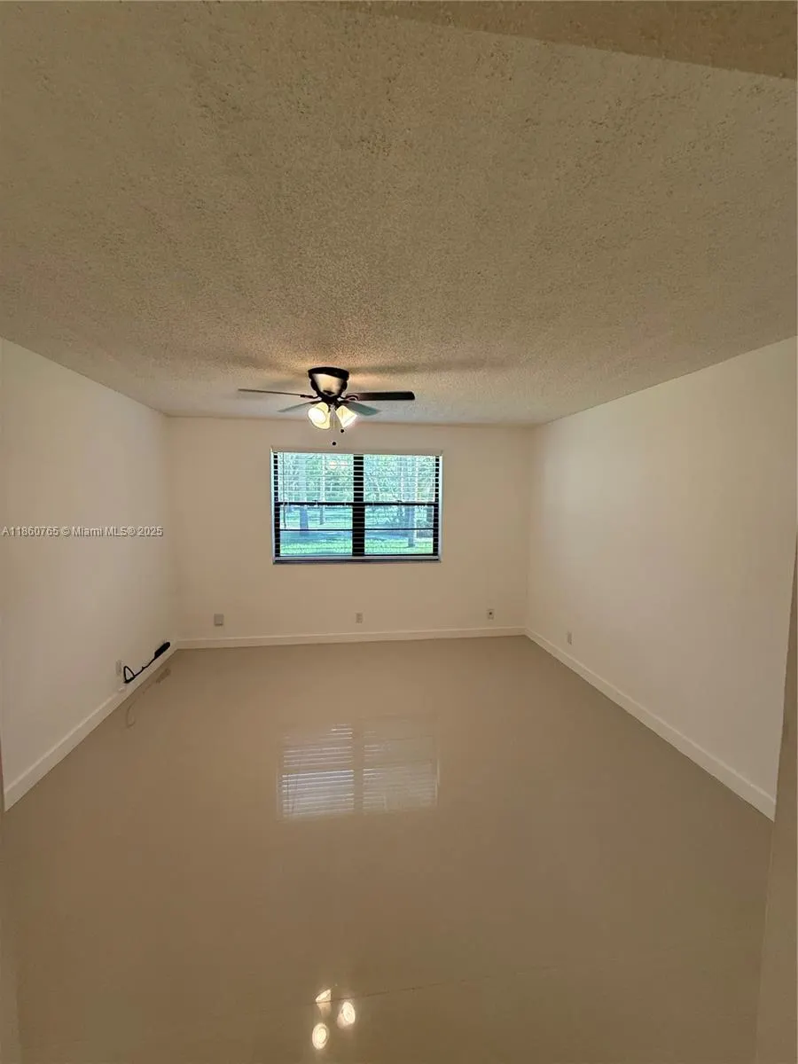 6095 N Sabal Palm Blvd, #103