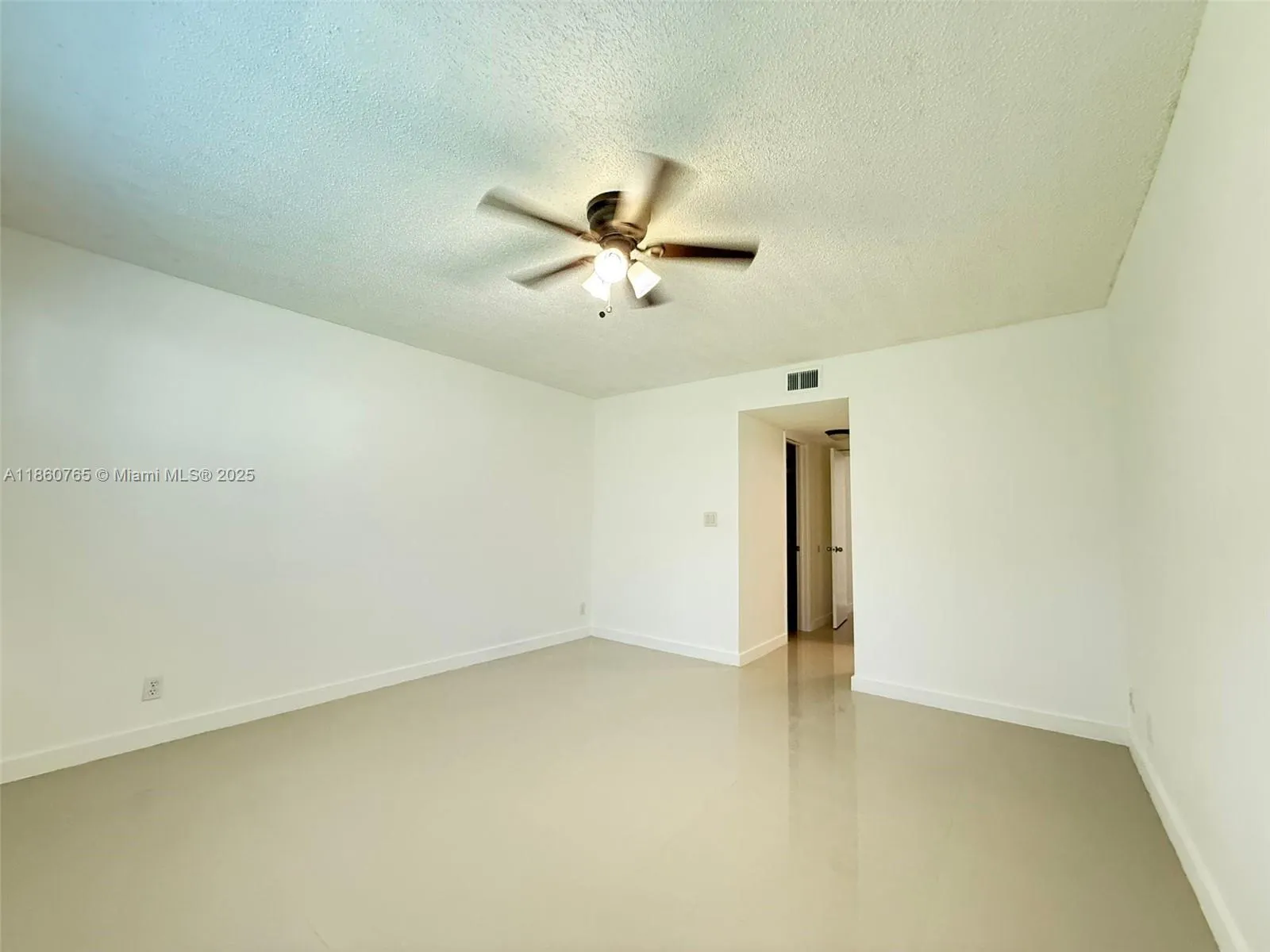 6095 N Sabal Palm Blvd, #103