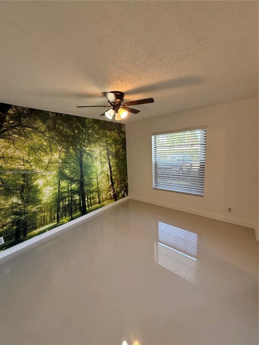 6095 N Sabal Palm Blvd, #103