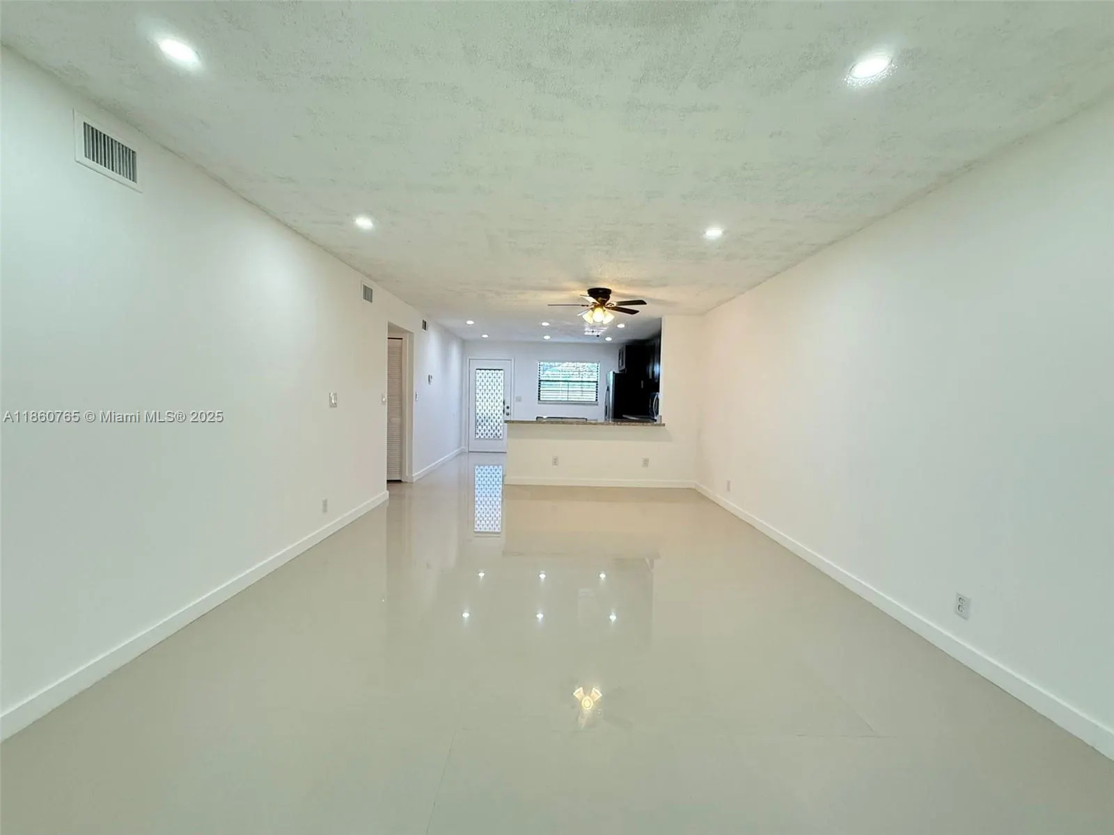 6095 N Sabal Palm Blvd, #103
