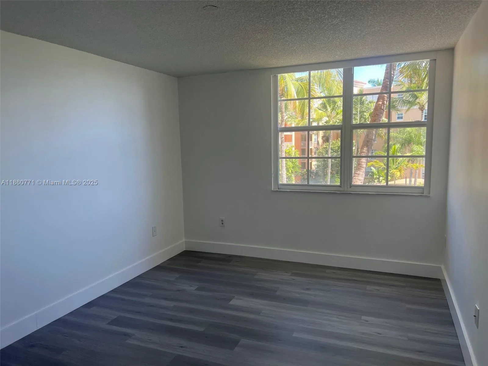 19701 E Country Club Dr, #5408