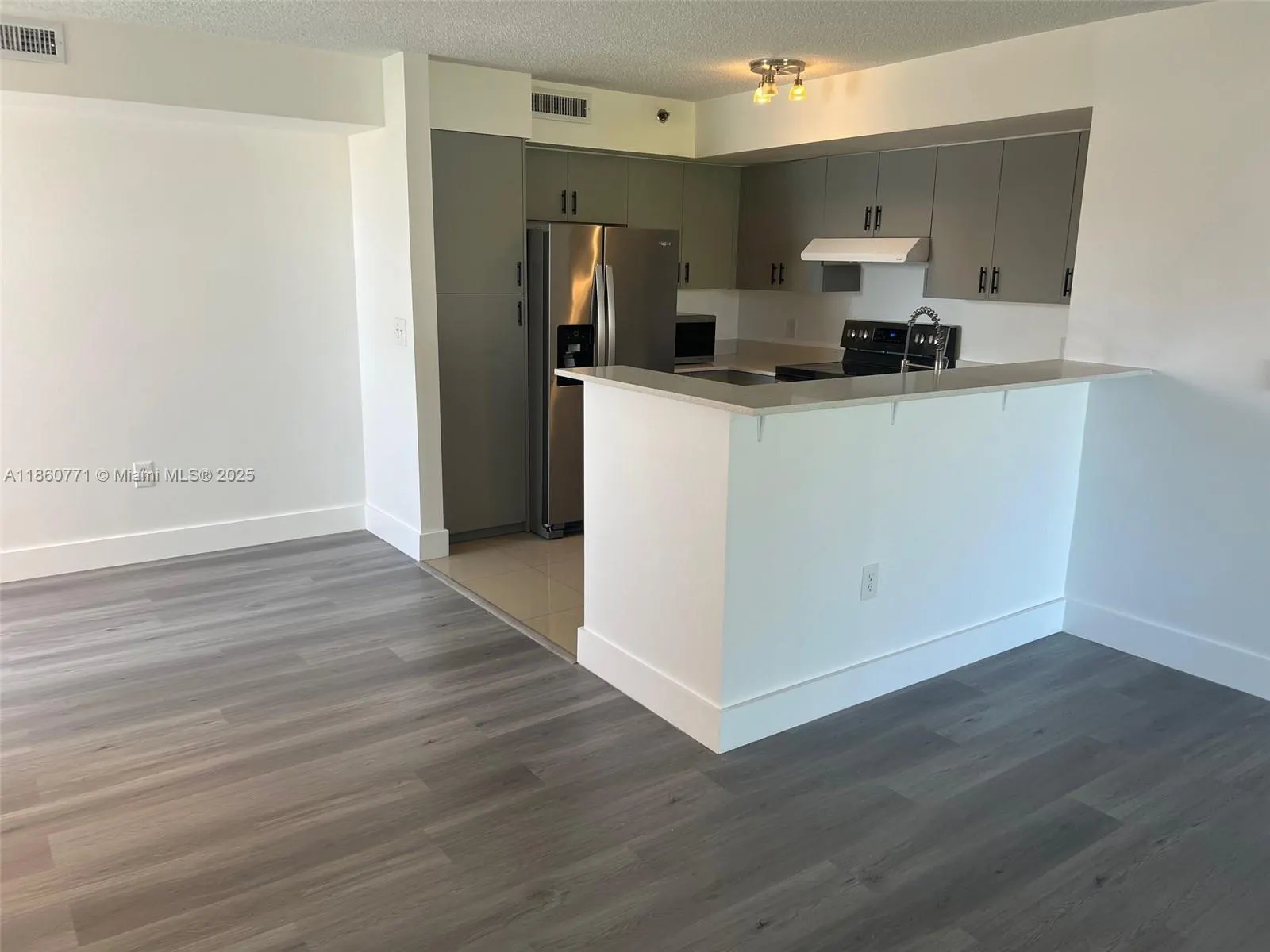 19701 E Country Club Dr, #5408