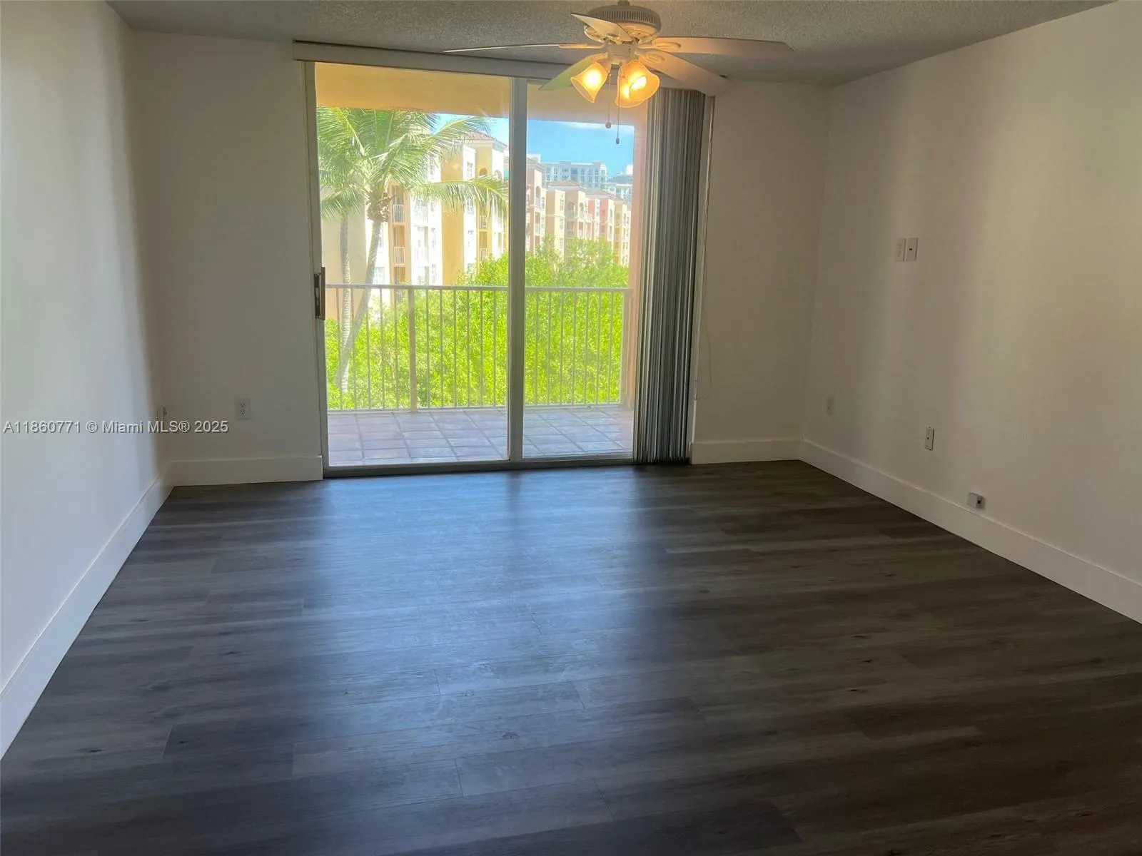 19701 E Country Club Dr, #5408