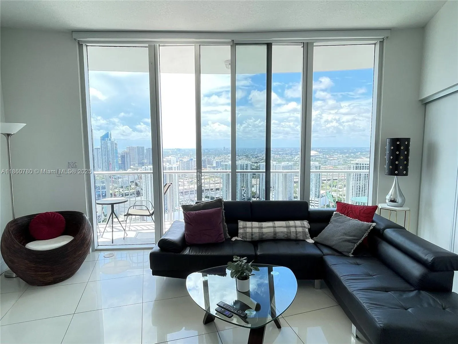 1750 N Bayshore Dr, #5614