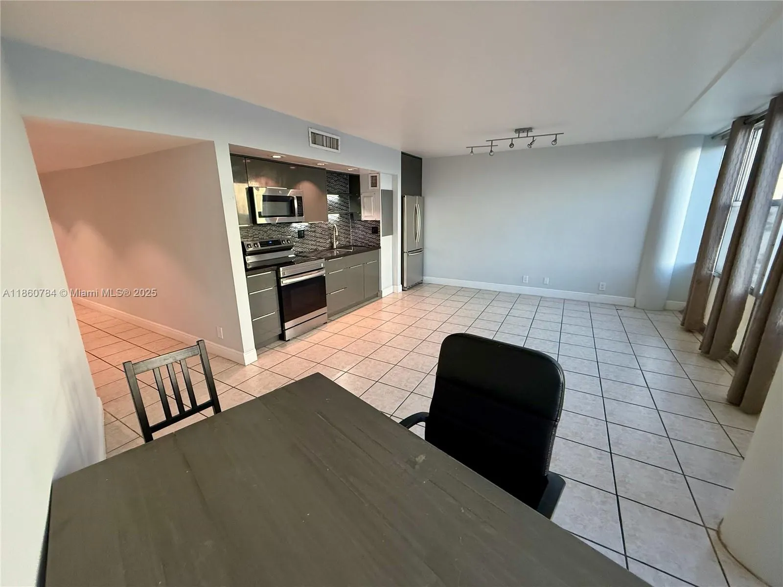 900 Bay Dr, #913