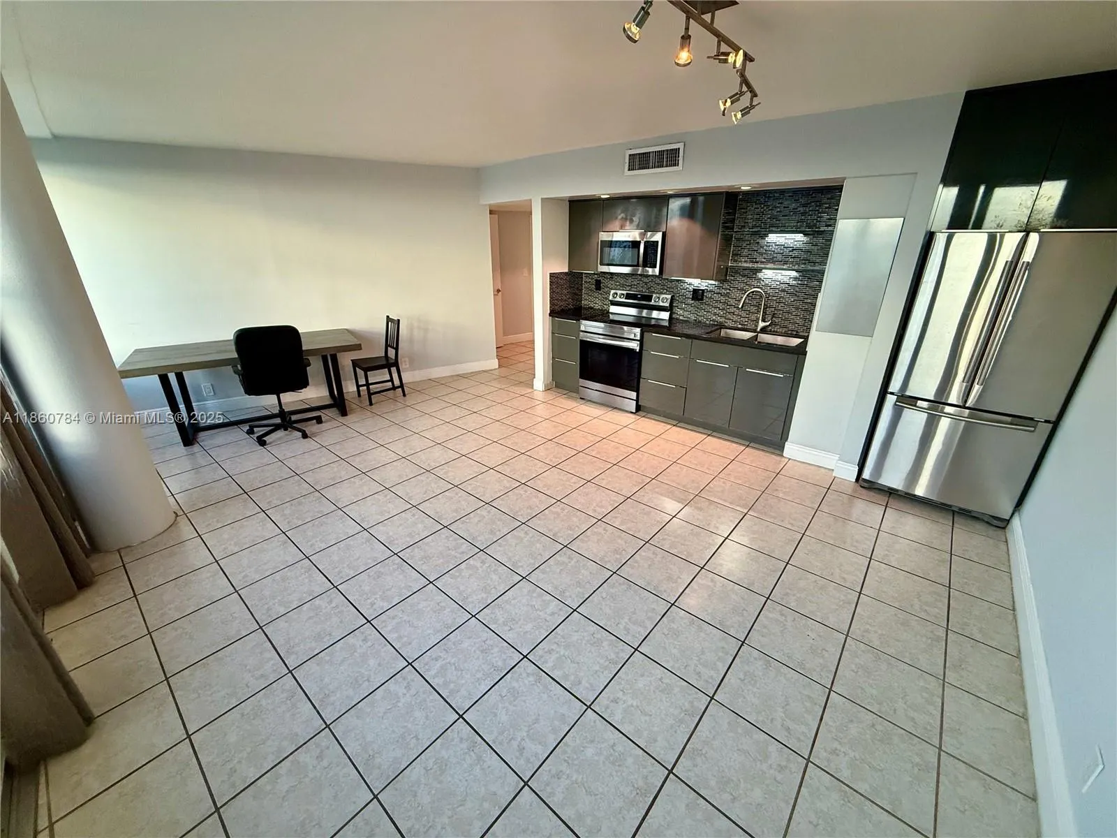 900 Bay Dr, #913