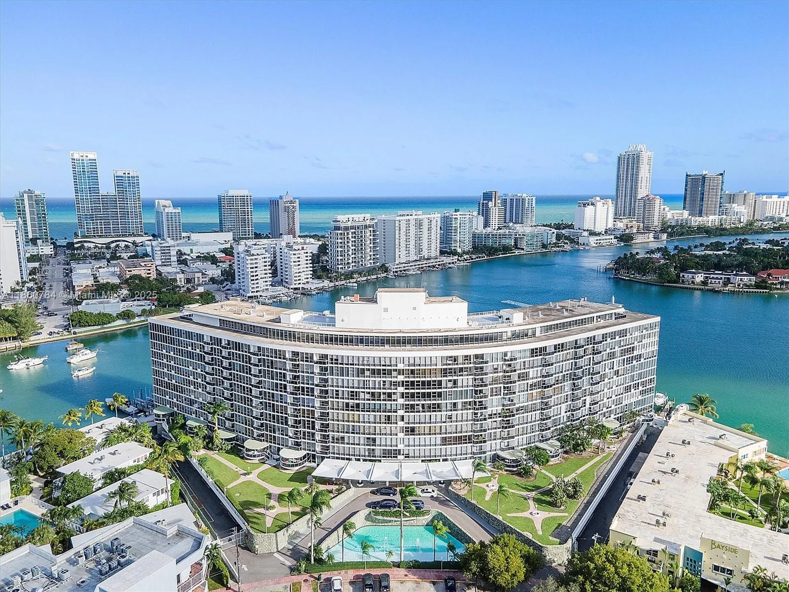 900 Bay Dr, #913