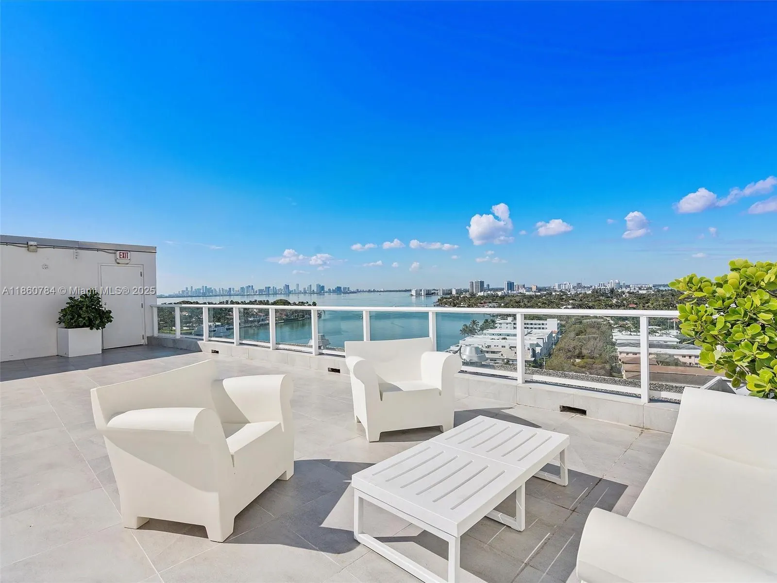 900 Bay Dr, #913