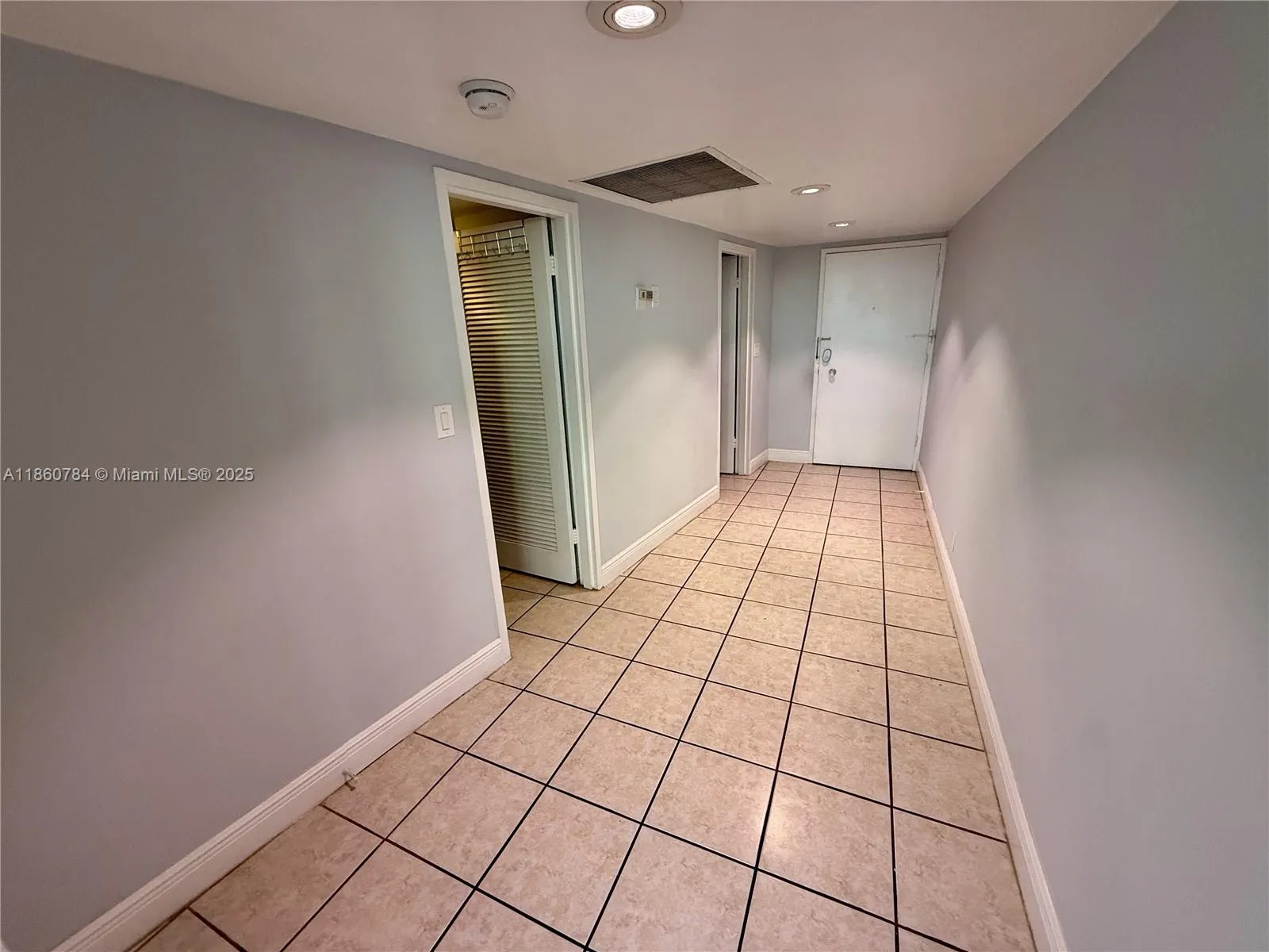900 Bay Dr, #913