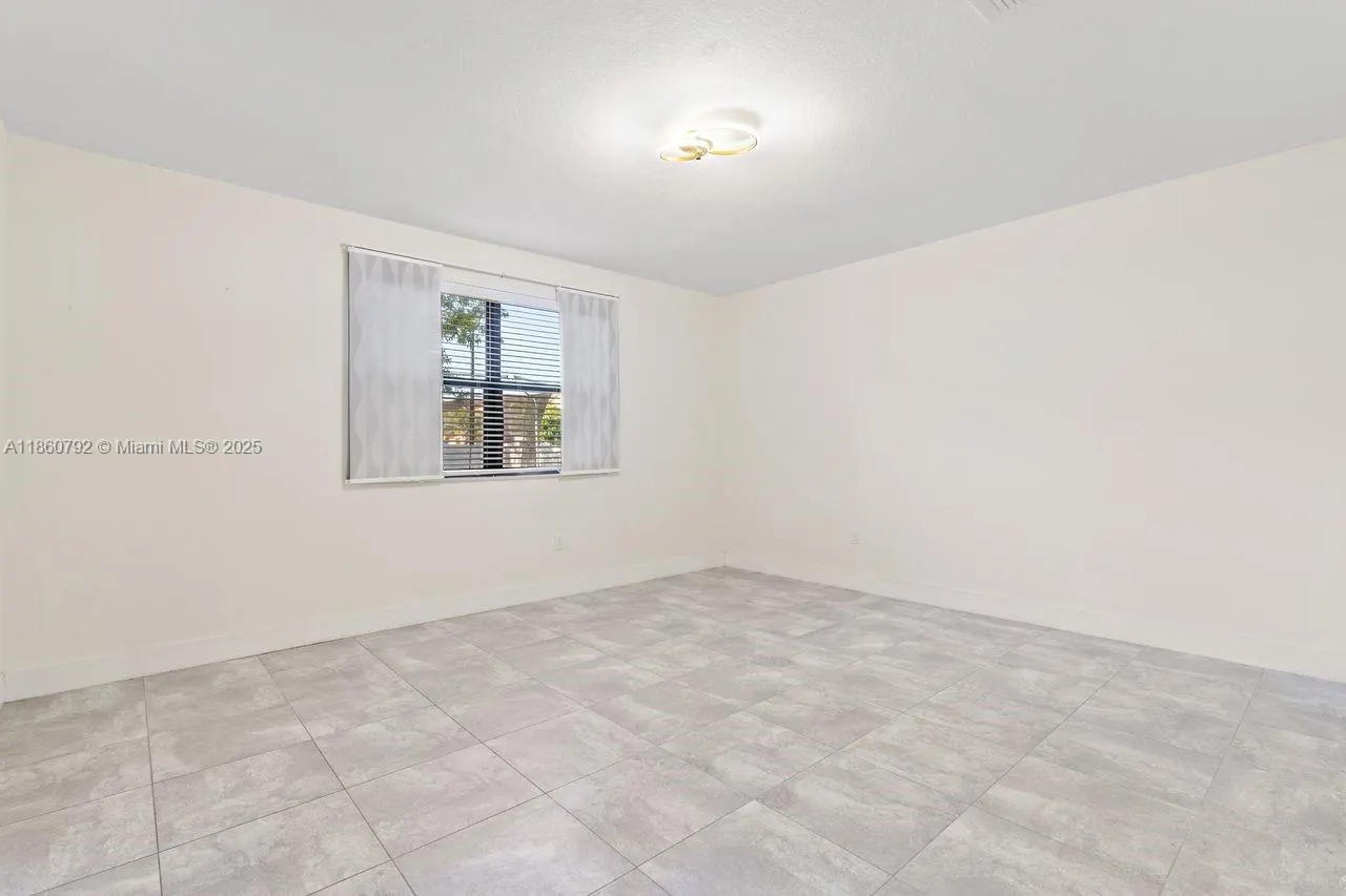 3503 W 93rd Pl