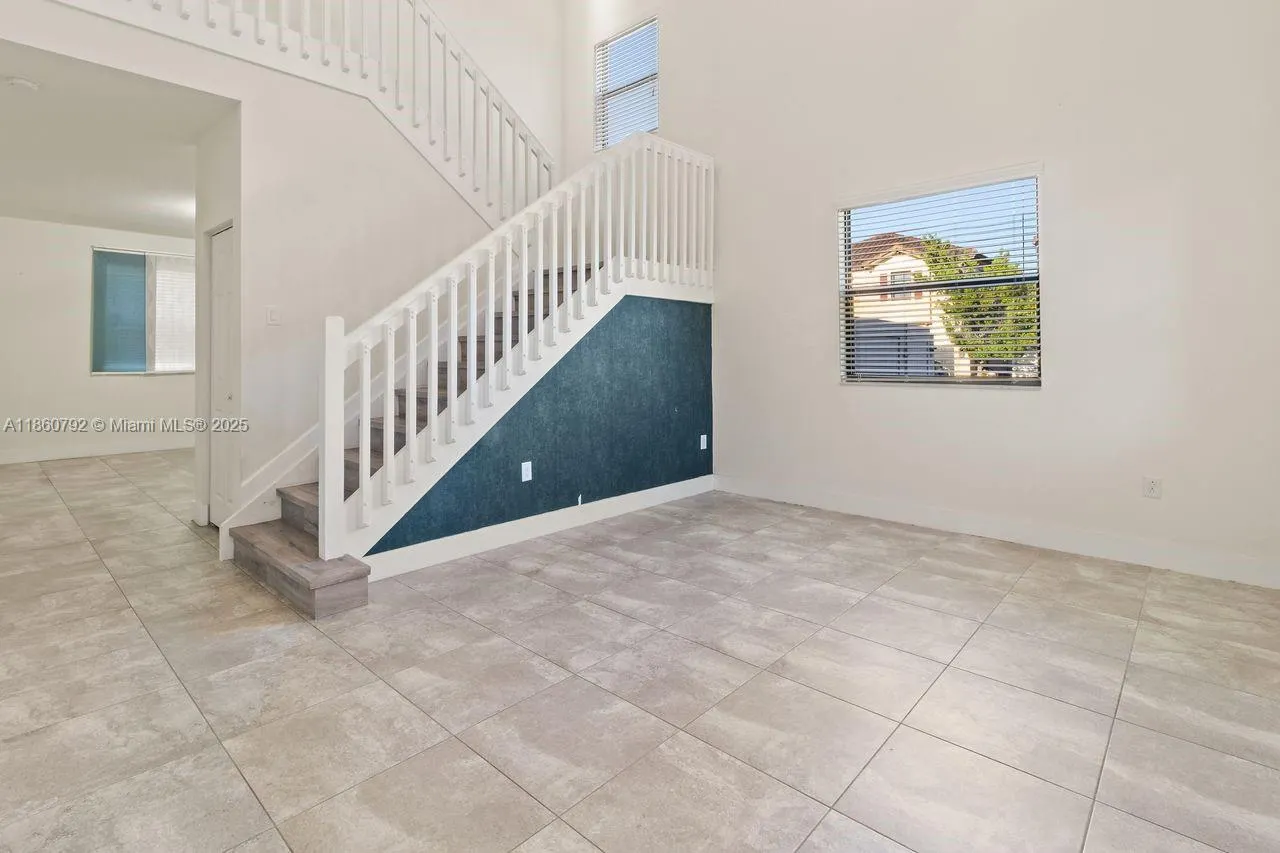 3503 W 93rd Pl