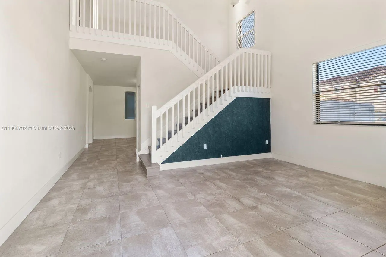 3503 W 93rd Pl