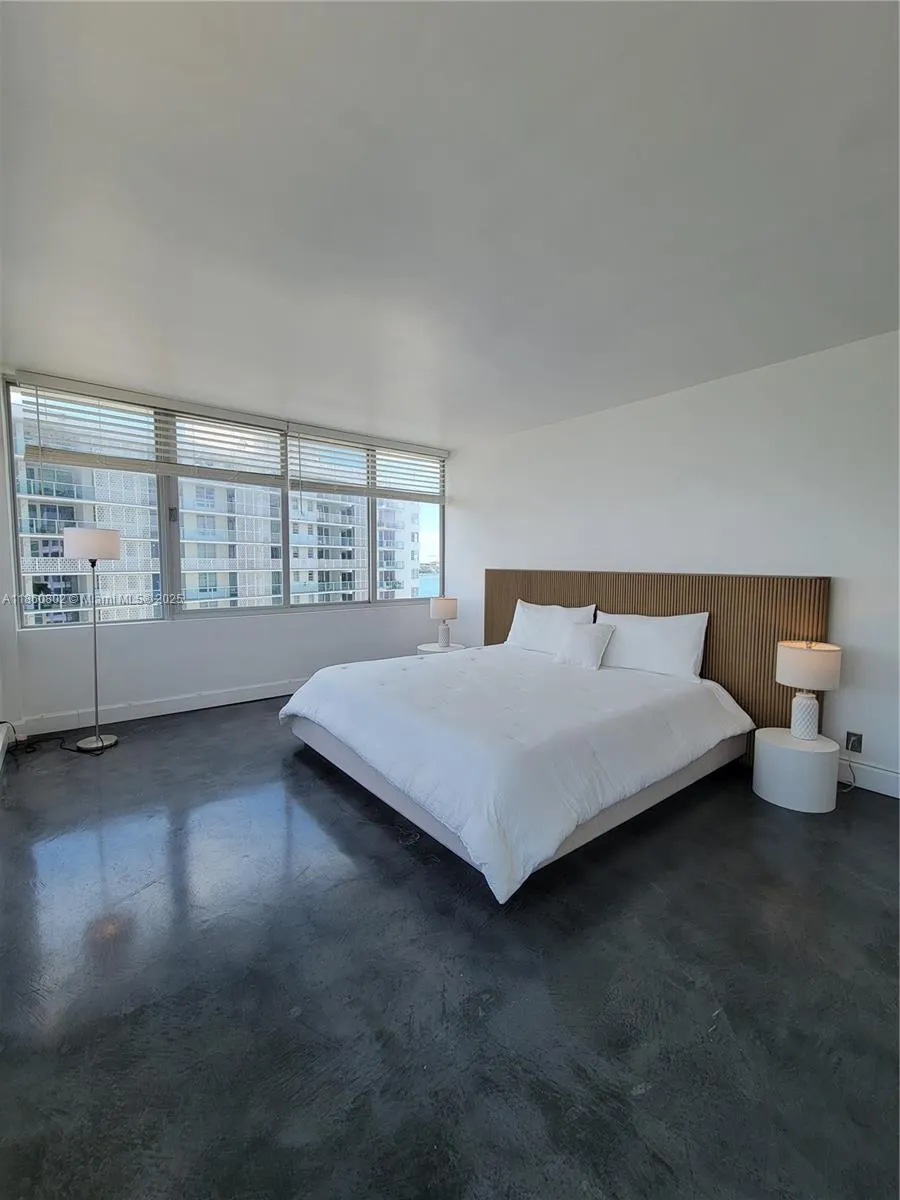 1000 West Ave, #1029