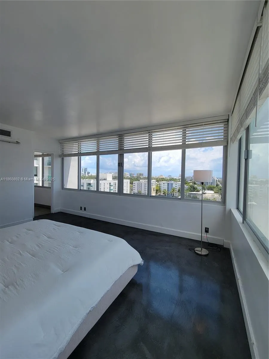 1000 West Ave, #1029