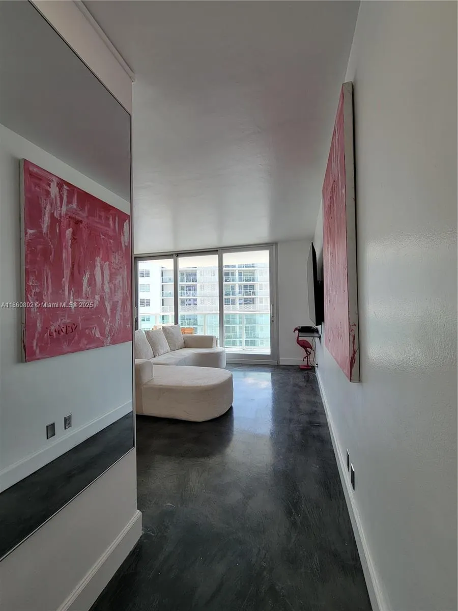1000 West Ave, #1029