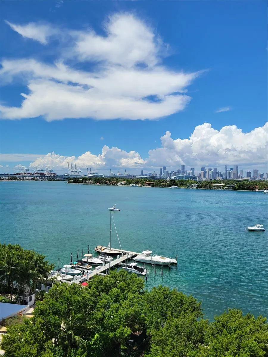 1000 West Ave, #1029